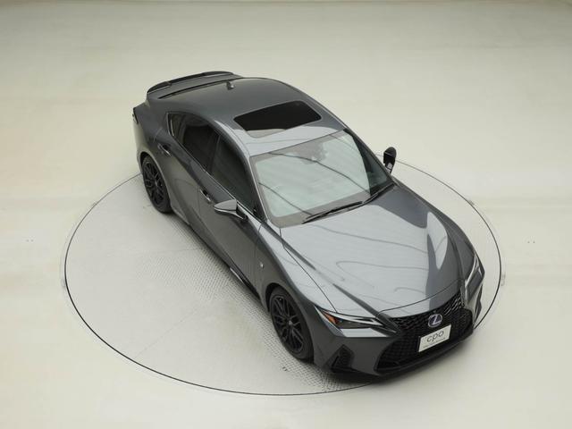 ＩＳ ＩＳ３００ｈ　ＦスポーツモードブラックＩＩＩ　ＣＰＯ　レクサス認定中古車　マークレビンソン　ＦＳＰＯＲＴ専用オレンジブレーキキャリパー　ムーンルーフ　パノラミックビューモニター　ドライブレコーダー（17枚目）