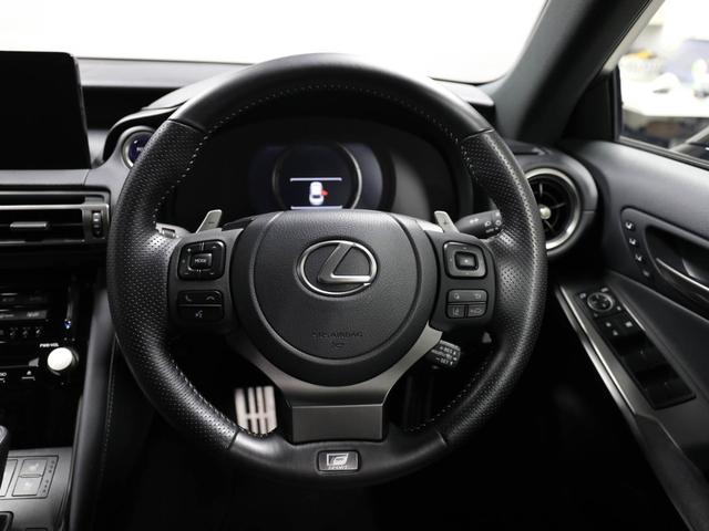 ＩＳ ＩＳ３００ｈ　ＦスポーツモードブラックＩＩＩ　ＣＰＯ　レクサス認定中古車　マークレビンソン　ＦＳＰＯＲＴ専用オレンジブレーキキャリパー　ムーンルーフ　パノラミックビューモニター　ドライブレコーダー（26枚目）