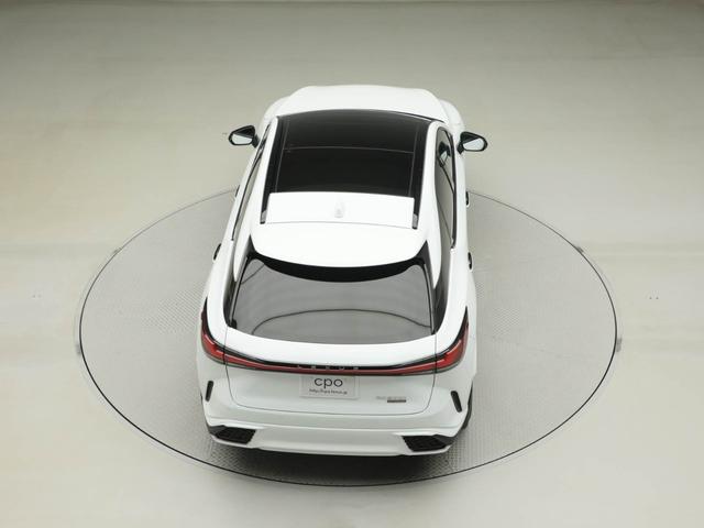 RX RX500h Fスポーツパフォーマンス RX500h Fスポーツパフォーマンス(5名) CPO レクサス認定中古車 マークレビンソン パノラマルーフ 輻射ヒーター(運転席・助手席) ルーフレール 21インチダークメタリック塗装アルミホイール(14枚目)