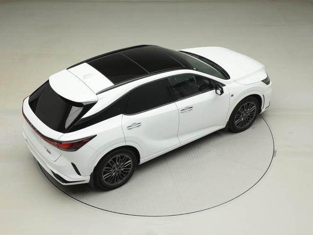 RX RX500h Fスポーツパフォーマンス RX500h Fスポーツパフォーマンス(5名) CPO レクサス認定中古車 マークレビンソン パノラマルーフ 輻射ヒーター(運転席・助手席) ルーフレール 21インチダークメタリック塗装アルミホイール(15枚目)