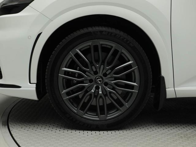 RX RX500h Fスポーツパフォーマンス RX500h Fスポーツパフォーマンス(5名) CPO レクサス認定中古車 マークレビンソン パノラマルーフ 輻射ヒーター(運転席・助手席) ルーフレール 21インチダークメタリック塗装アルミホイール(31枚目)