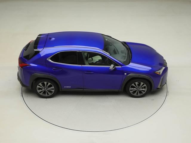 UX UX250h Fスポーツ CPO レクサス認定中古車 タイヤ4本新品 パノラミックビューモニター カラーヘッドアップディスプレイ ドライブレコーダー ブラインドスポットモニター(16枚目)