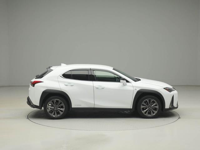 UX UX250h Fスポーツ CPO レクサス認定中古車 FSPORT専用本革シート 三眼フルLEDヘッドランプ ブラインドスポットモニター カラーヘッドアップディスプレイ(8枚目)