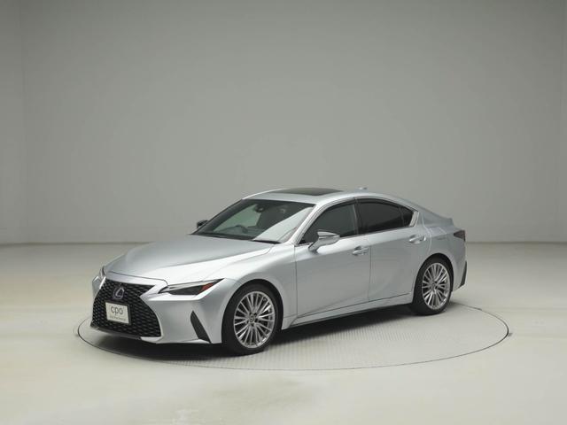 IS IS300h バージョンL CPO レクサス認定中古車 ムーンルーフ パノラミックビューモニター ウィンドウフィルム ブラインドスポットモニター パーキングサポートブレーキ ドライブレコーダー(3枚目)