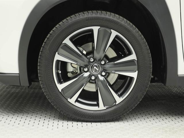 UX UX250h バージョンL CPO レクサス認定中古車 カラーヘッドアップディスプレイサイドバイザー ドアエッジプロテクター ナンバーフレーム ドライブレコーダー(純正)(25枚目)