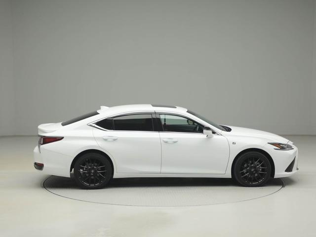 ＥＳ ＥＳ３００ｈ　Ｆスポーツ　ＣＰＯ　レクサス認定中古車　ハンズフリーパワートランクリッド　鍛造アルミホイール（ＴＲＤ製）（7枚目）