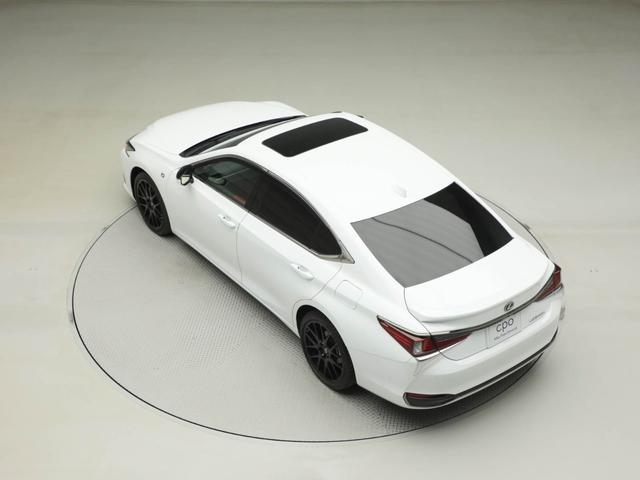 ＥＳ ＥＳ３００ｈ　Ｆスポーツ　ＣＰＯ　レクサス認定中古車　ハンズフリーパワートランクリッド　鍛造アルミホイール（ＴＲＤ製）（12枚目）