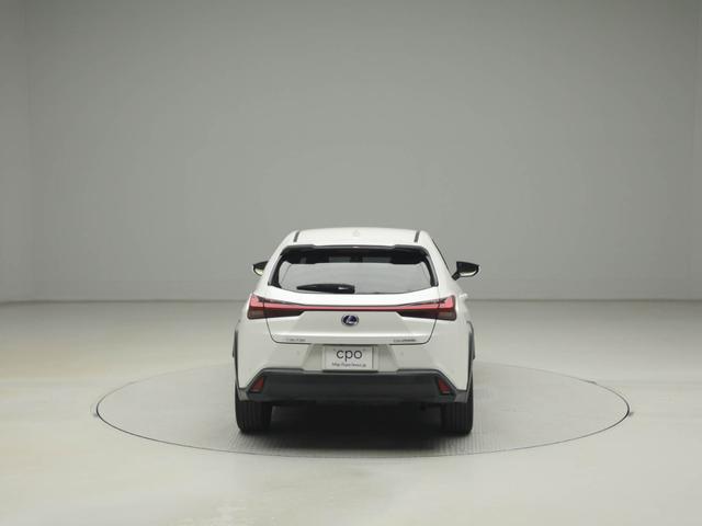 UX UX250h バージョンL CPOレクサス認定中古車 パノラミックビューモニター ナンバーフレーム ドライブレコーダー(純正前後)(5枚目)