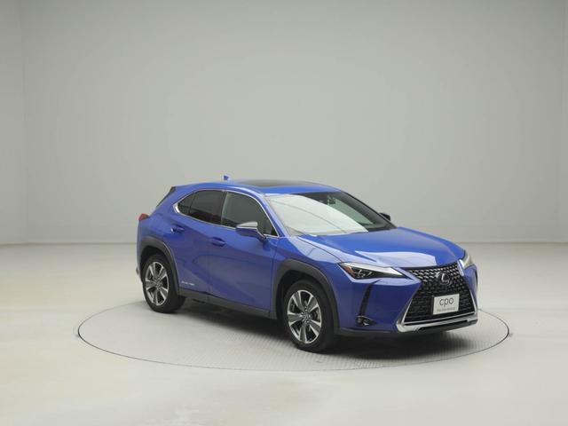 ＵＸ ＵＸ３００ｅ　バージョンＬ　ＣＰＯ　レクサス認定中古車　ムーンルーフ　おくだけ充電　ホイールロックナット　ドライブレコーダー（8枚目）