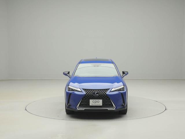 ＵＸ ＵＸ３００ｅ　バージョンＬ　ＣＰＯ　レクサス認定中古車　ムーンルーフ　おくだけ充電　ホイールロックナット　ドライブレコーダー（9枚目）