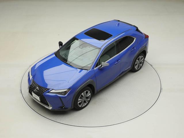 ＵＸ ＵＸ３００ｅ　バージョンＬ　ＣＰＯ　レクサス認定中古車　ムーンルーフ　おくだけ充電　ホイールロックナット　ドライブレコーダー（10枚目）