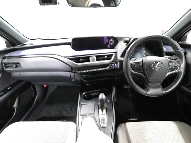 ＵＸ ＵＸ３００ｅ　バージョンＬ　ＣＰＯ　レクサス認定中古車　ムーンルーフ　おくだけ充電　ホイールロックナット　ドライブレコーダー（18枚目）