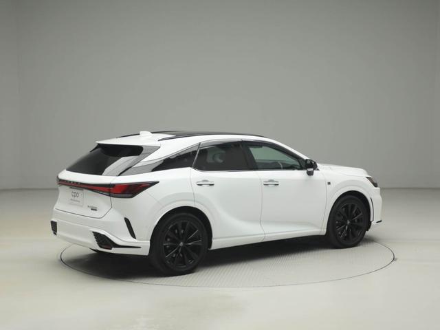 ＲＸ ＲＸ５００ｈ　Ｆスポーツパフォーマンス　ＲＸ５００ｈ　Ｆスポーツパフォーマンス（５名）　ＣＰＯ　レクサス認定中古車　タイヤ４本新品　パノラマルーフ　輻射ヒーター（運転席・助手席）　ルーフレール　電子キー２個＋デジタルキー（7枚目）