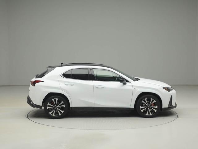 ＵＸ ＵＸ２５０ｈ　Ｆスポーツエモーショナルエクスプローラ　ＣＰＯ　レクサス認定中古車　ブラックルーフ　ＦＳＰＯＲＴ専用オレンジブレーキキャリパー　三眼フルＬＥＤヘッドランプ　アダプティブハイビームシステム　ルーフレール　ＩＴＳＣＯＮＮＥＣＴ（8枚目）