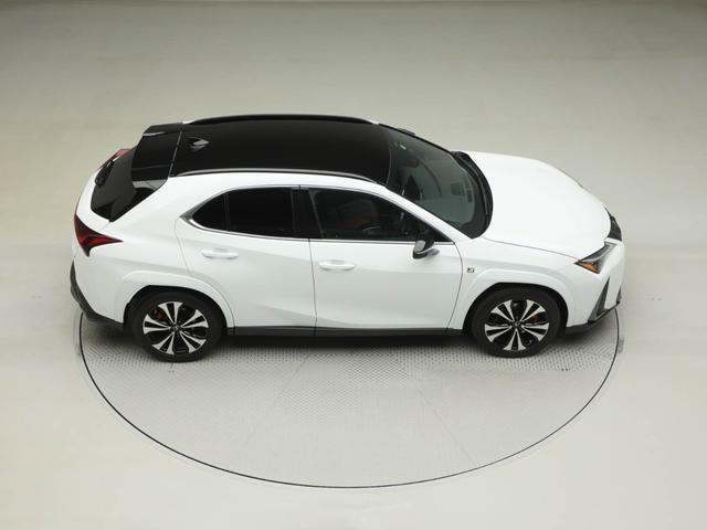 ＵＸ ＵＸ２５０ｈ　Ｆスポーツエモーショナルエクスプローラ　ＣＰＯ　レクサス認定中古車　ブラックルーフ　ＦＳＰＯＲＴ専用オレンジブレーキキャリパー　三眼フルＬＥＤヘッドランプ　アダプティブハイビームシステム　ルーフレール　ＩＴＳＣＯＮＮＥＣＴ（16枚目）