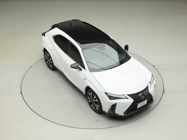 ＵＸ ＵＸ２５０ｈ　Ｆスポーツエモーショナルエクスプローラ　ＣＰＯ　レクサス認定中古車　ブラックルーフ　ＦＳＰＯＲＴ専用オレンジブレーキキャリパー　三眼フルＬＥＤヘッドランプ　アダプティブハイビームシステム　ルーフレール　ＩＴＳＣＯＮＮＥＣＴ（17枚目）