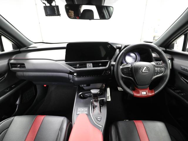 ＵＸ ＵＸ２５０ｈ　Ｆスポーツエモーショナルエクスプローラ　ＣＰＯ　レクサス認定中古車　ブラックルーフ　ＦＳＰＯＲＴ専用オレンジブレーキキャリパー　三眼フルＬＥＤヘッドランプ　アダプティブハイビームシステム　ルーフレール　ＩＴＳＣＯＮＮＥＣＴ（19枚目）
