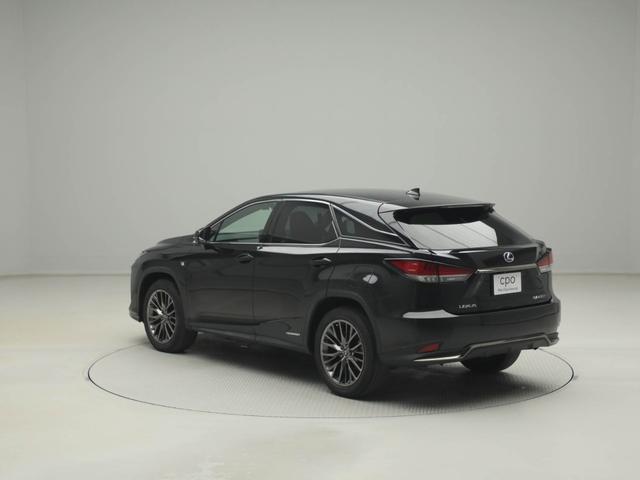 ＲＸ ＲＸ４５０ｈ　Ｆスポーツ　ＣＰＯ　レクサス認定中古車　ムーンルーフ　おくだけ充電　パノラミックビューモニター　ドライブレコーダー（純正前後）　ハンズフリーパワーバックドア（5枚目）