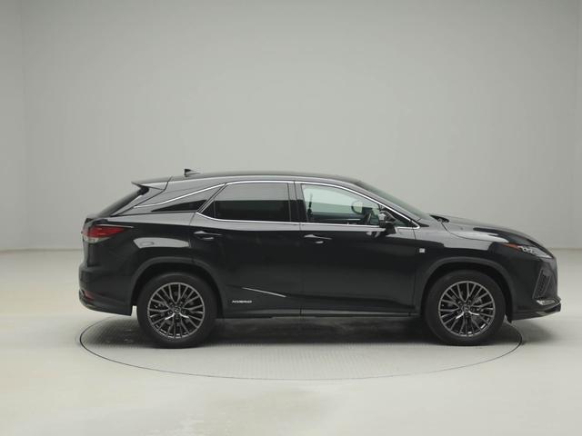 ＲＸ ＲＸ４５０ｈ　Ｆスポーツ　ＣＰＯ　レクサス認定中古車　ムーンルーフ　おくだけ充電　パノラミックビューモニター　ドライブレコーダー（純正前後）　ハンズフリーパワーバックドア（8枚目）