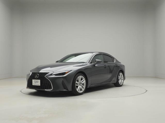 ＩＳ ＩＳ３００ｈ　ＣＰＯ　レクサス認定中古車　三眼フルＬＥＤヘッドランプ＆ＬＥＤフロントターンシグナルランプ　パノラミックビューモニター　後席ＳＲＳサイドエアバッグ（2枚目）
