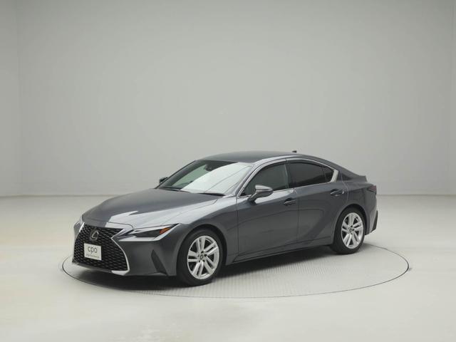 ＩＳ ＩＳ３００ｈ　ＣＰＯ　レクサス認定中古車　三眼フルＬＥＤヘッドランプ＆ＬＥＤフロントターンシグナルランプ　パノラミックビューモニター　後席ＳＲＳサイドエアバッグ（3枚目）