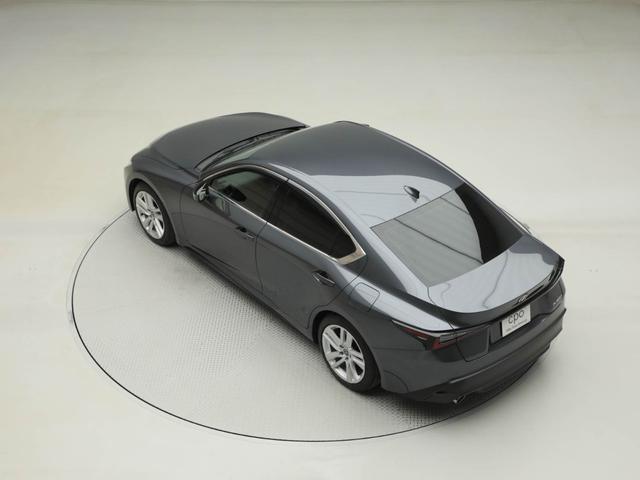 ＩＳ ＩＳ３００ｈ　ＣＰＯ　レクサス認定中古車　三眼フルＬＥＤヘッドランプ＆ＬＥＤフロントターンシグナルランプ　パノラミックビューモニター　後席ＳＲＳサイドエアバッグ（13枚目）