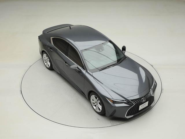 ＩＳ ＩＳ３００ｈ　ＣＰＯ　レクサス認定中古車　三眼フルＬＥＤヘッドランプ＆ＬＥＤフロントターンシグナルランプ　パノラミックビューモニター　後席ＳＲＳサイドエアバッグ（17枚目）