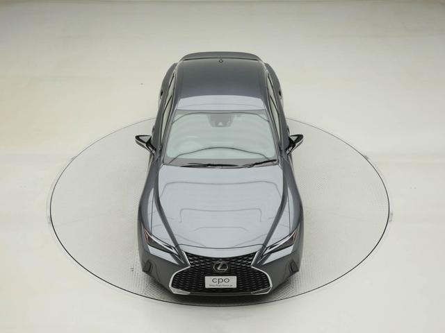 ＩＳ ＩＳ３００ｈ　ＣＰＯ　レクサス認定中古車　三眼フルＬＥＤヘッドランプ＆ＬＥＤフロントターンシグナルランプ　パノラミックビューモニター　後席ＳＲＳサイドエアバッグ（18枚目）