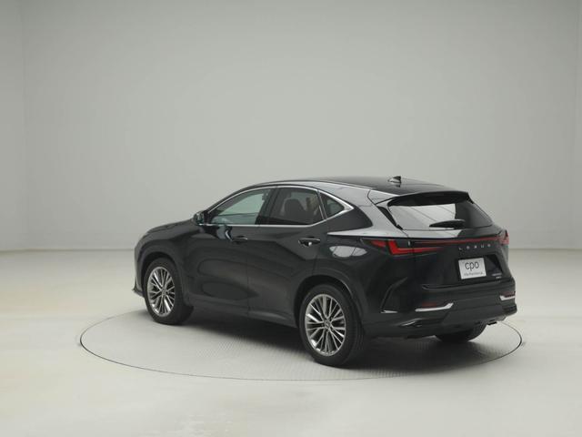 ＮＸ ＮＸ２５０　バージョンＬ　レクサスＣＰＯ認定中古車　パノラミックビューモニター＋パーキングサポートブレーキ　デジタルインナーミラー　おくだけ充電　ムーンルーフ　ブラインドスポットモニター　ドライブレコーダー前後（汎用）（6枚目）