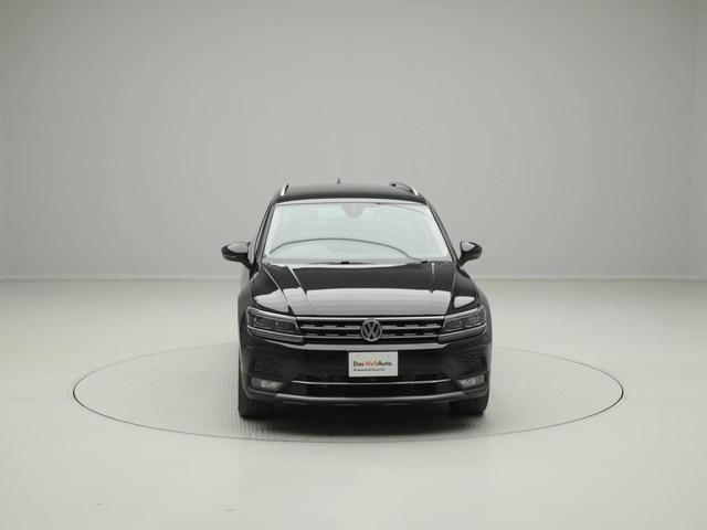 ＴＤＩ　４モーション　ハイライン　認定中古車　アダクティブクルーズコントロール（ＡＣＣ）　レーンキープアシスト　レーンチェンジアシスト　アラウンドビューカメラ　デジタルメータークラスター　パワーテールゲート　リヤトラフィックアラート(8枚目)