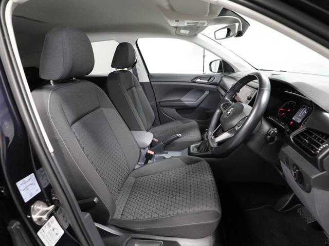 Ｔ－クロス ＴＳＩ　１ｓｔ　認定中古車　アダクティブクルーズコントロール（全車速追従機能付き）　ブラインドスポットディテクション（後方死角検知機能）　リヤビューカメラ　リヤトラフィックアラート　パークディスタンスコントロール（11枚目）