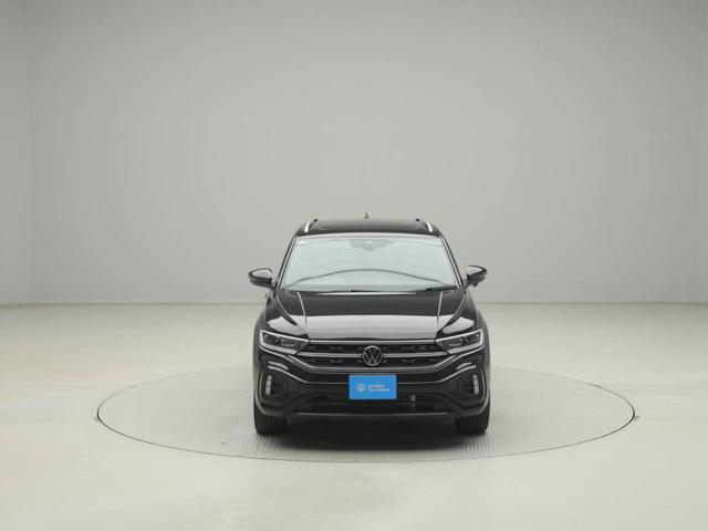 Ｔ－ロック ＴＤＩ　Ｒライン　認定中古車　アダクティブクルーズコントロール（全車速追従機能付き）　レーンキープアシスト　レーンチェンジアシスト　パークディスタンスコントロール　リヤトラフィックアラート　デジタルメータークラスター（8枚目）