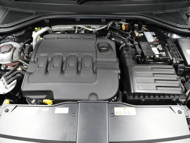 Ｔ－ロック ＴＤＩ　Ｒライン　認定中古車　アダクティブクルーズコントロール（全車速追従機能付き）　レーンキープアシスト　レーンチェンジアシスト　パークディスタンスコントロール　リヤトラフィックアラート　デジタルメータークラスター（9枚目）