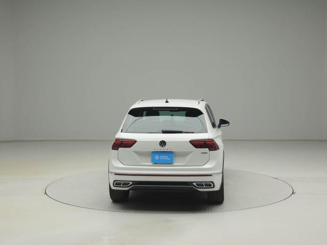 ティグアン ＴＳＩ　４モーション　Ｒライン　認定中古車　アダクティブクルーズコントロール（全車速追従機能付き）　レーンキープアシスト　パークディスタンスコントロール　レーンチェンジアシスト　リヤトラフィックアラート　デジタルメータークラスター（4枚目）