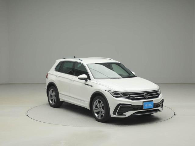 ティグアン ＴＳＩ　４モーション　Ｒライン　認定中古車　アダクティブクルーズコントロール（全車速追従機能付き）　レーンキープアシスト　パークディスタンスコントロール　レーンチェンジアシスト　リヤトラフィックアラート　デジタルメータークラスター（7枚目）
