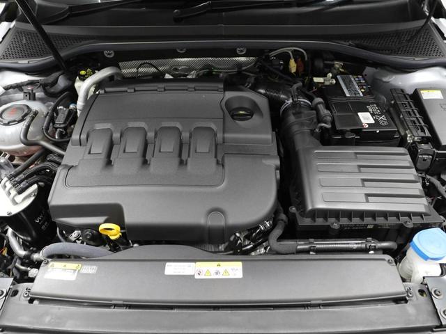 パサートヴァリアント TDIエレガンスアドバンス 認定中古車 アダクティブクルーズコントロール(全車速追従機能付き) レーンキープアシスト パークディスタンスコントロール リヤトラフィックアラート デジタルメータークラスター(9枚目)