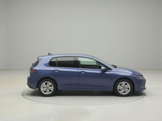 ゴルフ ｅＴＳＩアクティブベーシック　認定中古車　アダクティブクルーズコントロール（全車速追従機能付き）　レーンキープアシスト　パークディスタンスコントロール　リヤトラフィックアラート　レーンチェンジアシスト　デジタルメータークラスター（2枚目）