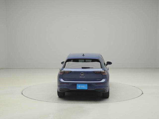 ゴルフ ｅＴＳＩアクティブベーシック　認定中古車　アダクティブクルーズコントロール（全車速追従機能付き）　レーンキープアシスト　パークディスタンスコントロール　リヤトラフィックアラート　レーンチェンジアシスト　デジタルメータークラスター（3枚目）