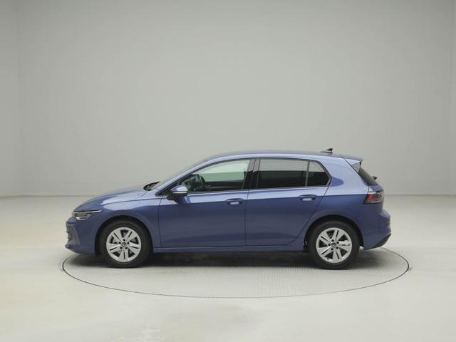 ゴルフ ｅＴＳＩアクティブベーシック　認定中古車　アダクティブクルーズコントロール（全車速追従機能付き）　レーンキープアシスト　パークディスタンスコントロール　リヤトラフィックアラート　レーンチェンジアシスト　デジタルメータークラスター（5枚目）