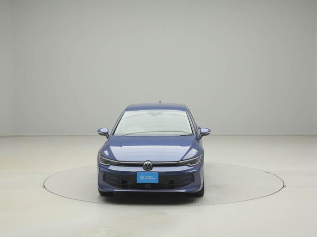 ゴルフ ｅＴＳＩアクティブベーシック　認定中古車　アダクティブクルーズコントロール（全車速追従機能付き）　レーンキープアシスト　パークディスタンスコントロール　リヤトラフィックアラート　レーンチェンジアシスト　デジタルメータークラスター（8枚目）