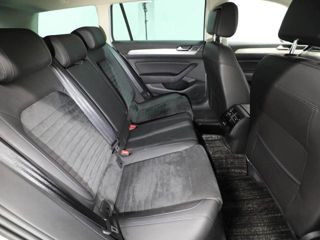 パサートヴァリアント ＴＳＩエレガンスライン　認定中古車　アダクティブクルーズコントロール（全車速追従機能付き）　レーンキープアシスト　レーンチェンジアシスト　パークディスタンスコントロール　リヤトラフィックアラート　リヤビューカメラ（12枚目）