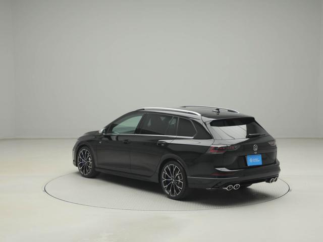 ゴルフＲヴァリアント アドバンス　認定中古車　アダクティブクルーズコントロール（全車速追従機能付き）　レーンキープアシスト　パークディスタンスコントロール　レーンチェンジアシスト　リヤトラフィックアラート　デジタルメータークラスター（3枚目）