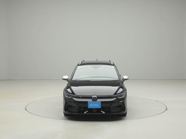 ゴルフＲヴァリアント アドバンス　認定中古車　アダクティブクルーズコントロール（全車速追従機能付き）　レーンキープアシスト　パークディスタンスコントロール　レーンチェンジアシスト　リヤトラフィックアラート　デジタルメータークラスター（8枚目）