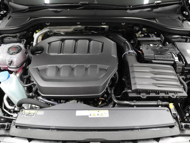 ゴルフＲヴァリアント アドバンス　認定中古車　アダクティブクルーズコントロール（全車速追従機能付き）　レーンキープアシスト　パークディスタンスコントロール　レーンチェンジアシスト　リヤトラフィックアラート　デジタルメータークラスター（9枚目）