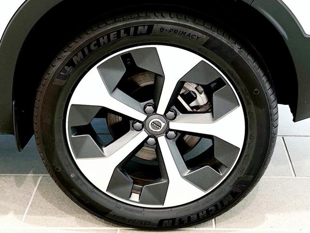 XC40 ウルトラ B4 AWD ダークエディション(8枚目)