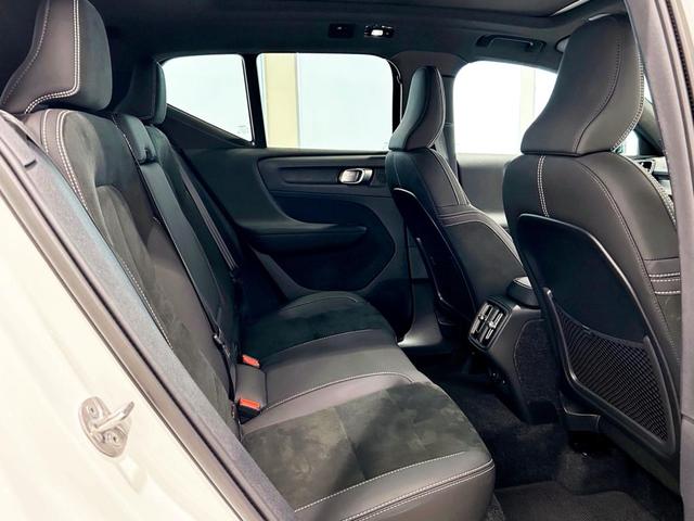 XC40 ウルトラ B4 AWD ダークエディション(14枚目)