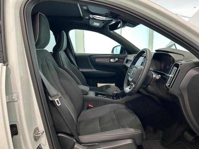 XC40 ウルトラ B4 AWD ダークエディション(4枚目)