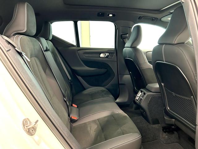 XC40 ウルトラ B4 AWD ダークエディション(19枚目)