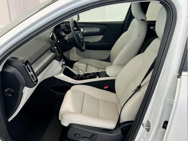 XC40 ウルトラ B4 AWD(13枚目)