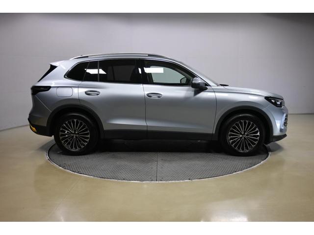 ティグアン eTSI エレガンス フォルクスワーゲン認定中古車保証 純正ナビゲーション ブラインドスポットモニター バックカメラ LEDヘッドライト ETC2.0(4枚目)